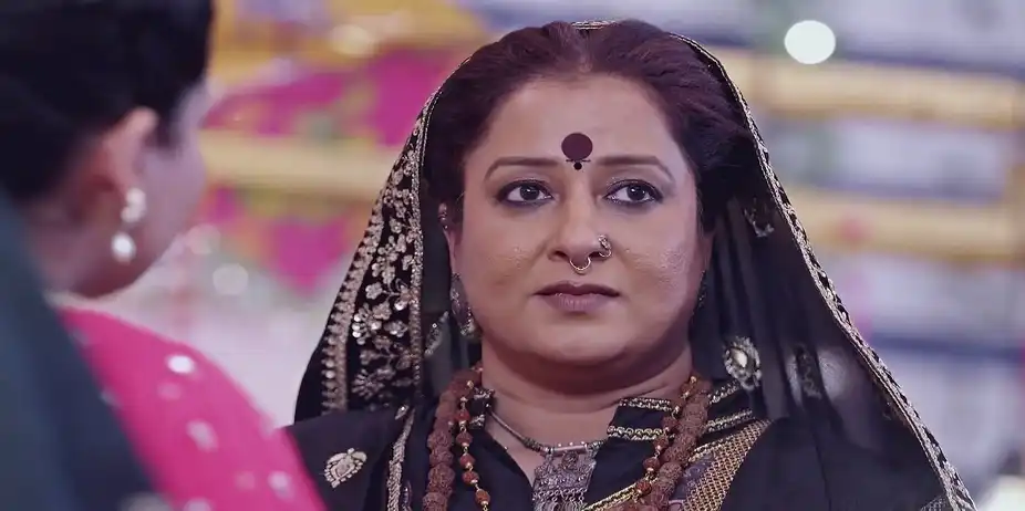 Rishi's Attempt to Talk to Lakshmi - Bhagya Lakshmi
