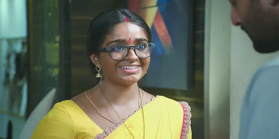 Deepa Feeds Gulab Jamun to Chirag - Brahmagantu