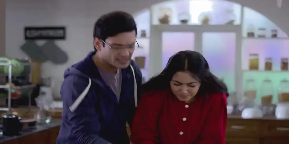 Rohit Tries to Reason with Phulki - Phulki