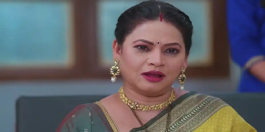 Bhairavi Tells about Tara's Father - Savalyachi Janu Savali