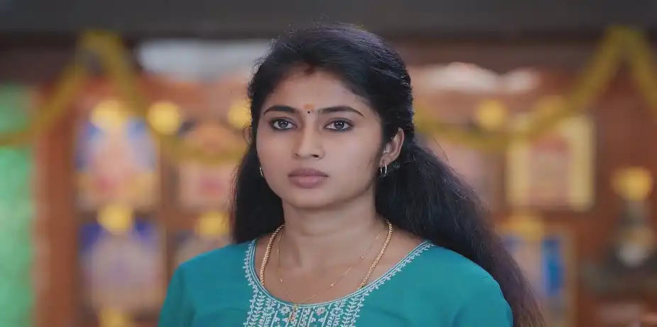 Valli Stops Ramachandran - Veera
