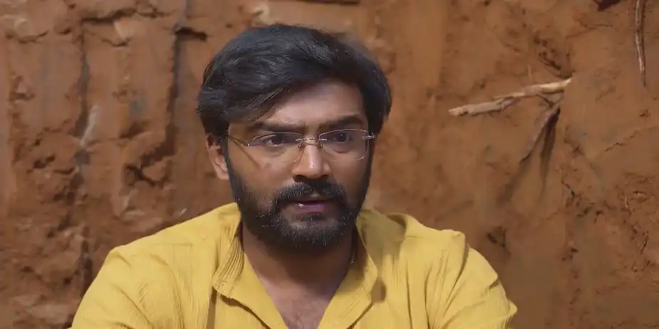 Rani and Siddharth Fall Into a Pit - Ninaithale Innikkum