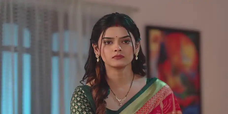 Rekha Helps Bhagya - Bhagya Rekha