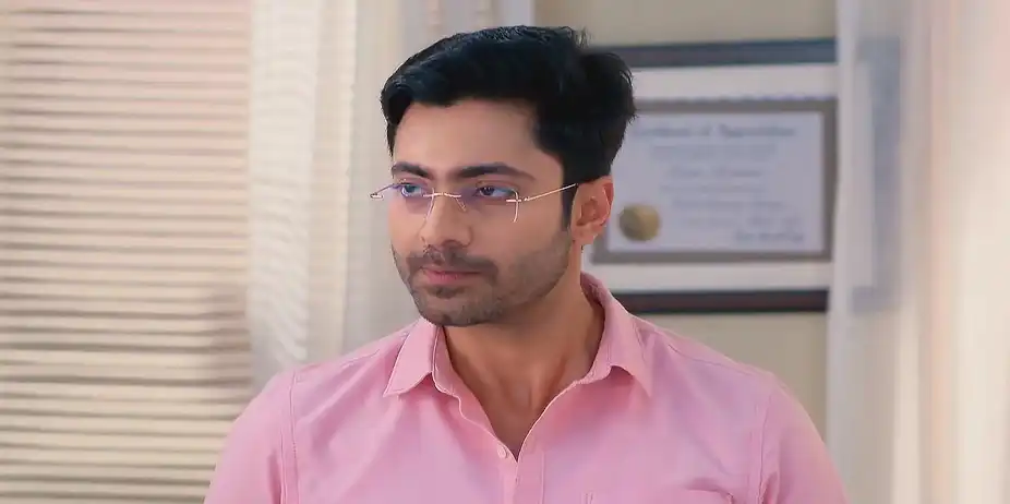 Roddur Gets Frustrated with Moyna's Professor - Puber Moyna