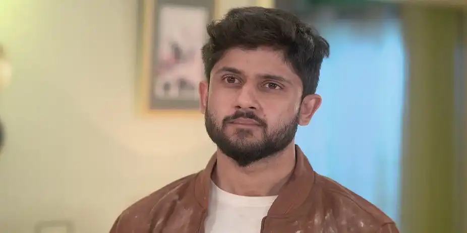 Debjani Comes to Arrest Raghu - Mittir Bari