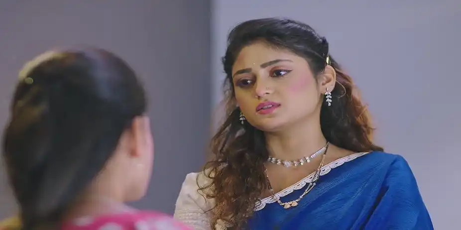 Priya Voices a Possibility to Paaru - Paaru