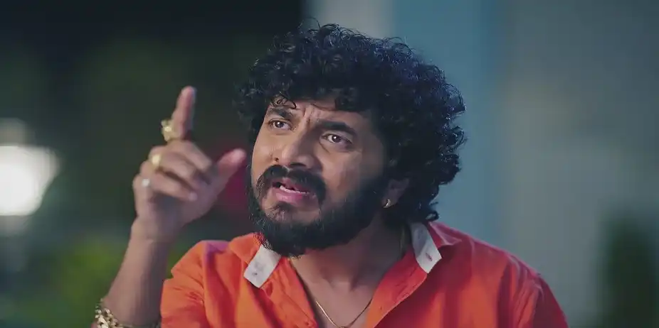 Chhatri Voices His Suspicion about Pushpa - Lakhat Ek Amcha Dada