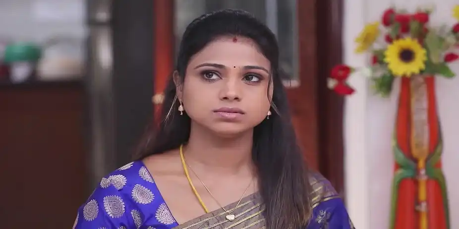 Ramya Argues with Shenbakham - Mounam Pesiyadhe