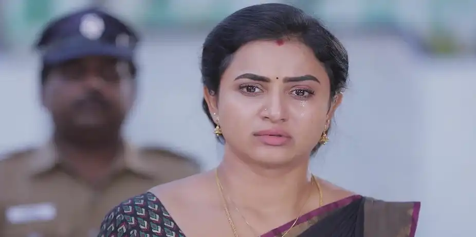 Azghar Comes to Bharathi's Rescue - Idhayam