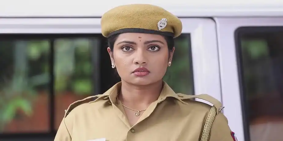 Durga Decides to Meet the IG - Maari