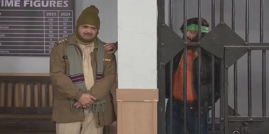 Happu Releases the Criminal Who Had Come to Surrender - Happu Ki Ultan Paltan