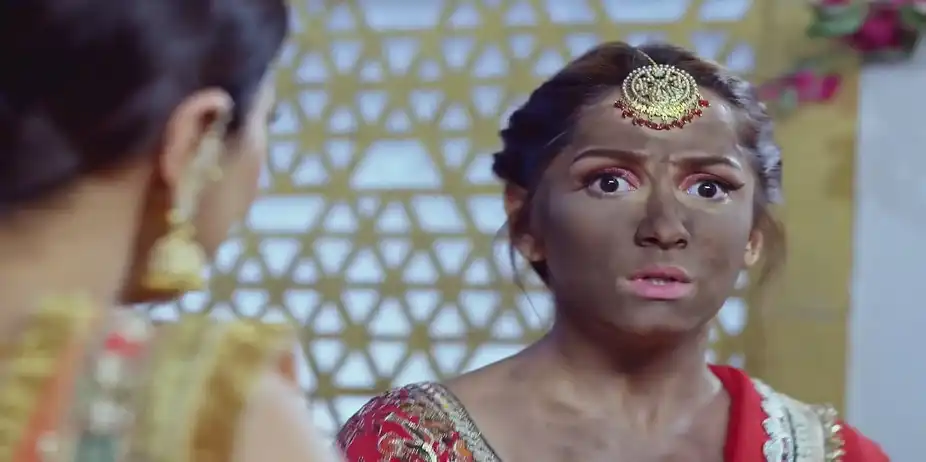 Deepika Gets Upset at Monisha’s Actions - Kumkum Bhagya