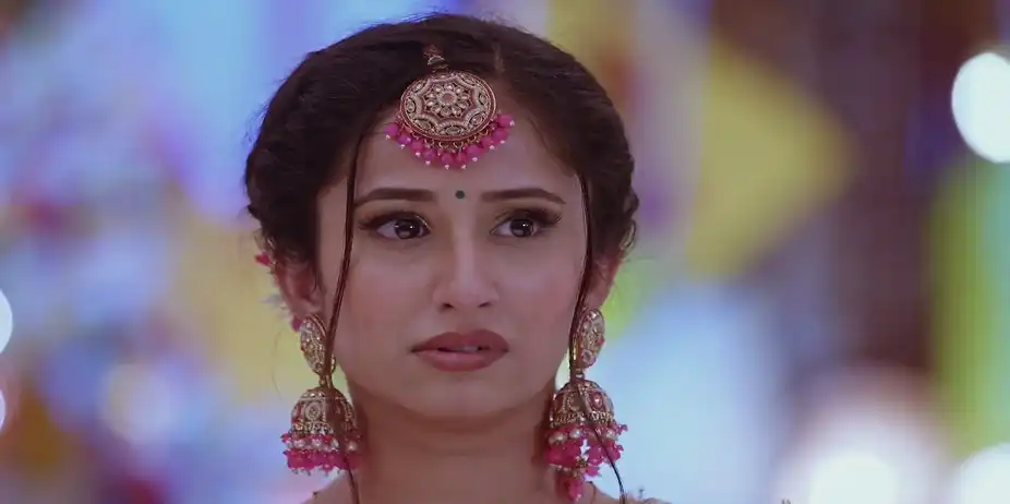 Lakshmi Asks Anushka to Leave Shalu - Bhagya Lakshmi