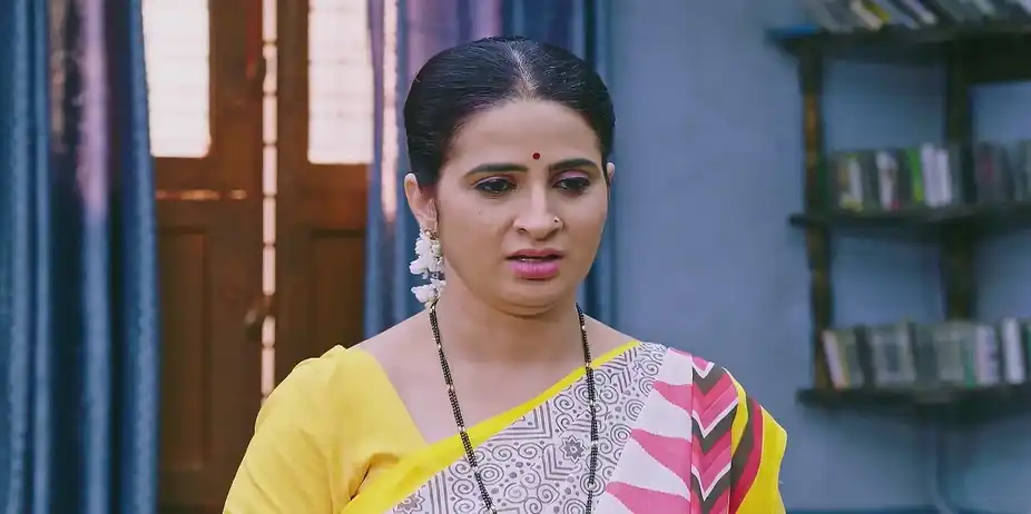 Lakshmi Receives a Shocking News - Lakshmi Nivasa