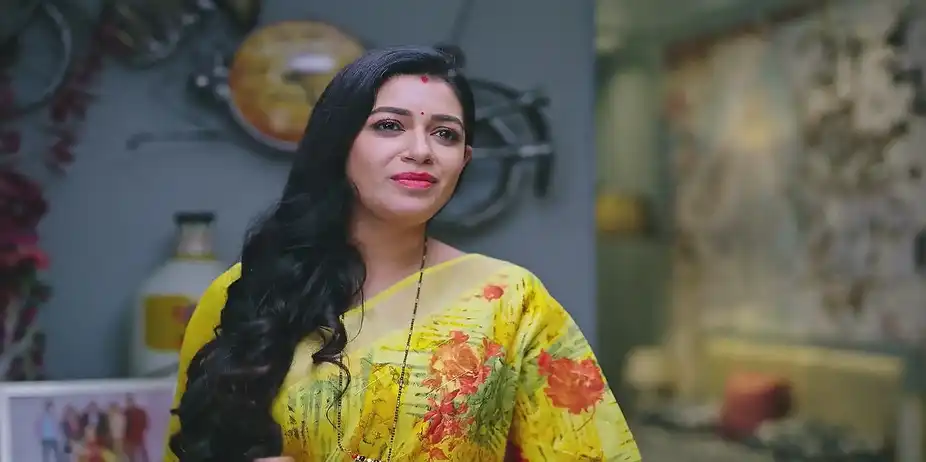 Goutham and Bhoomika Argue about Jeevan - Amruthadhaare