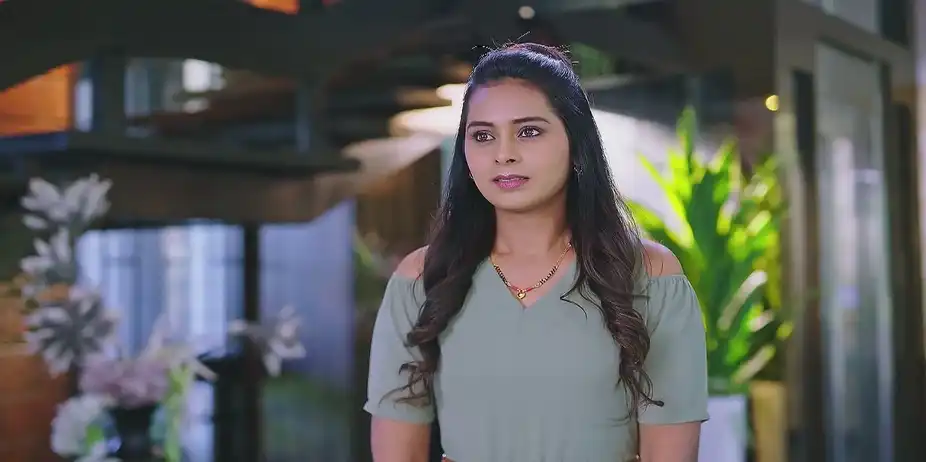 Mahima Apologises to Goutham - Amruthadhaare