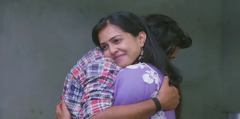 Narasimha Hugs Sanjana - Brahmagantu
