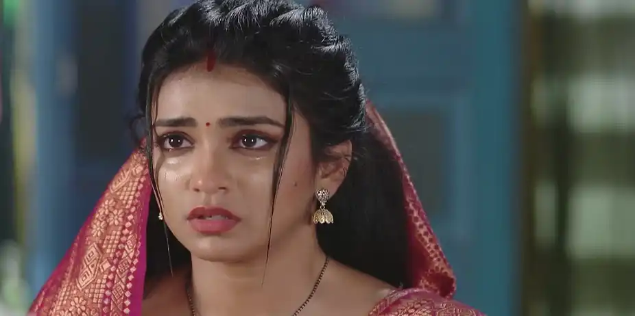 Madhu Tries to Pacify Manas - Madhura Sansara