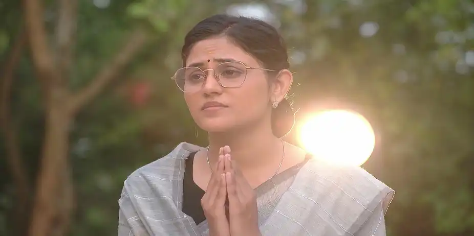 The Priest's Suggestion for Priya - Suna Jhia