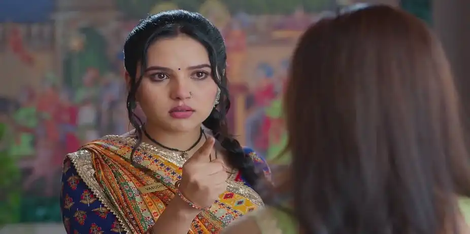 Vasudha Gets Angry when Karishma Slaps Raghu - Vasudha