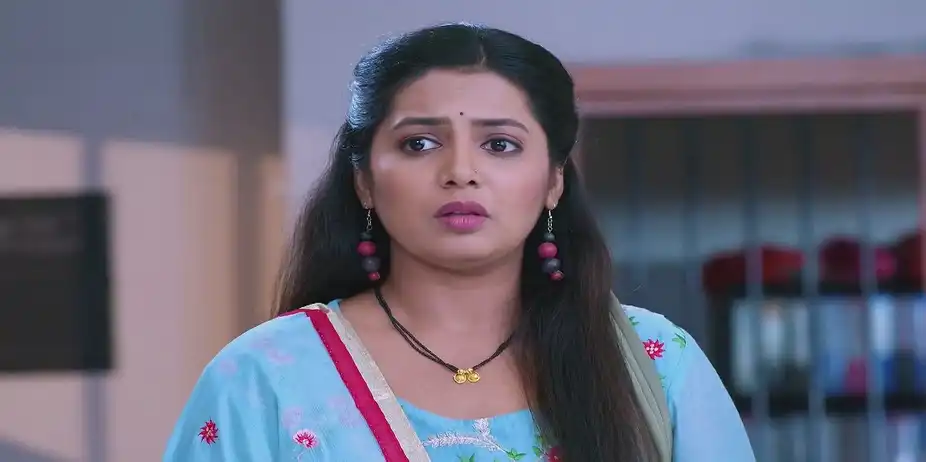 Jaydev Files a Complaint Against Bhuvaneshwari - Tula Shikvin Changlach Dhada