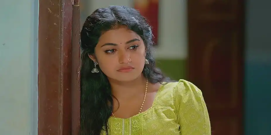 Radhika Makes Her Stand Clear to Muthassi - Snehapoorvam Shyama