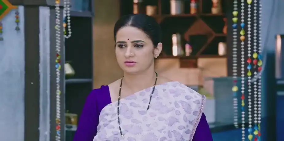 The Police Visit Harish's House - Lakshmi Nivasa