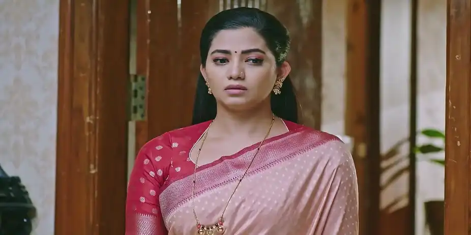 Marigowda Brings the SP Home - Lakshmi Nivasa