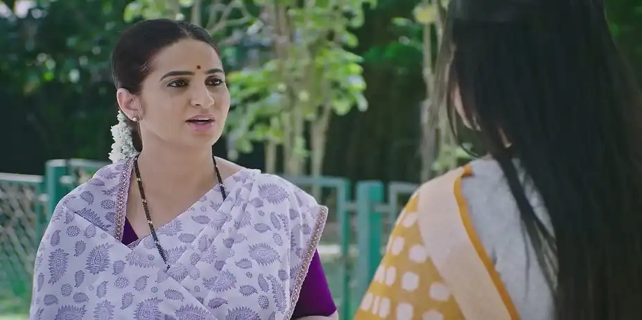 Jahnavi Learns about Harish's Arrest - Lakshmi Nivasa