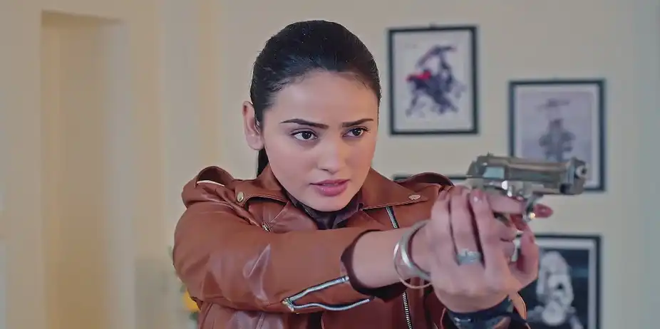 Urmila’s Lookalike Introduces Herself as Pratibha - Sehajveer