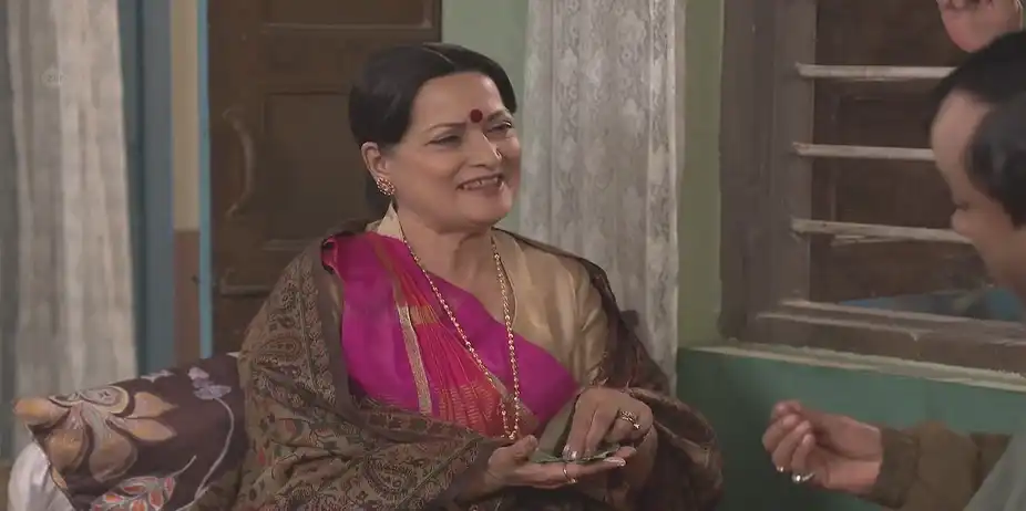 Happu Wants to Skip Serving Amma to Go to Rajesh - Happu Ki Ultan Paltan