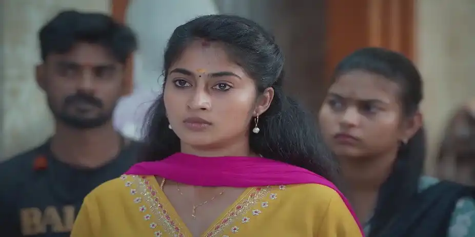 Veera Stops Arivazghan - Veera