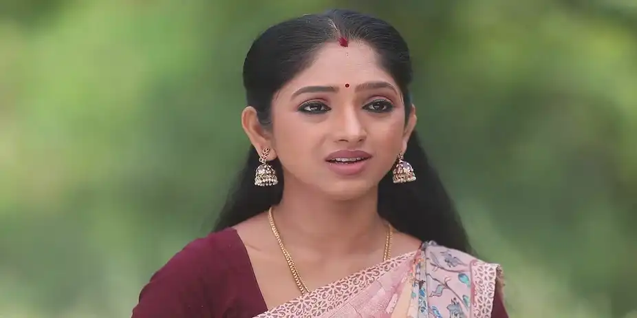 Rani Reminds the Naga Sadhu about the Boon - Ninaithale Innikkum