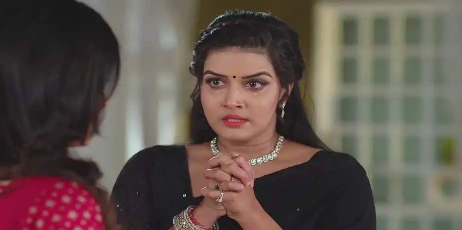 Bhagya's Grandfather Scolds Mohini - Bhagya Rekha