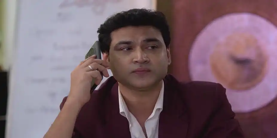 Paramita and Anshuman Share a Moment - Phulki