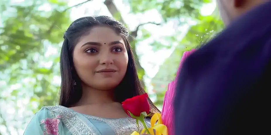 Kakon Sees Durga's Face - Jagadhatri