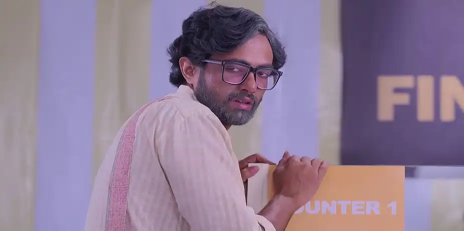 Mandar and Rohini in a Bank in Disguise - Kon Gopone Mon Bheseche