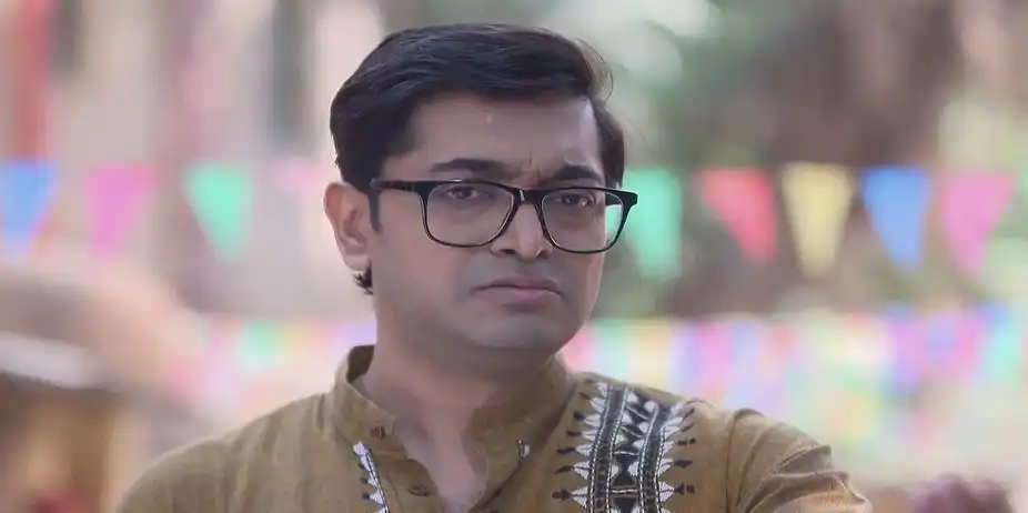Rukmini Offers Help to Gopal - Parineeta