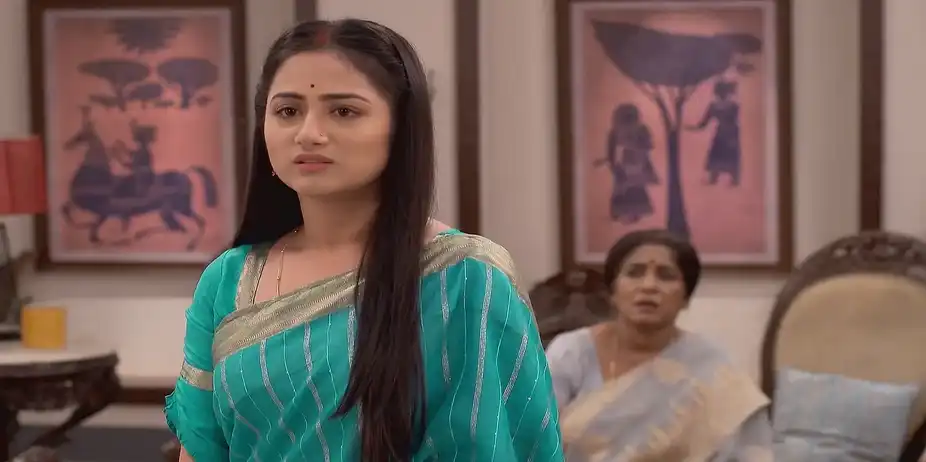 Diti Unveils the Cause Behind Gobindo's Illness - Mala Bodol