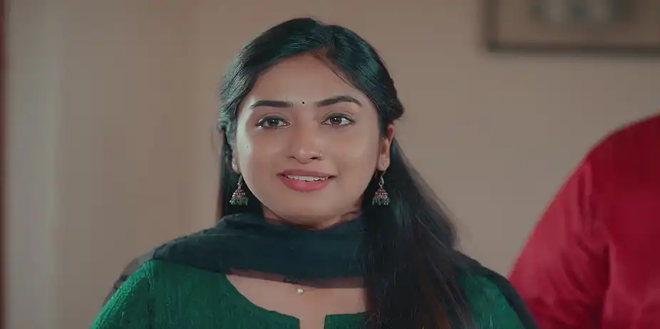 Rukmini Has a Word with Raju - Akale