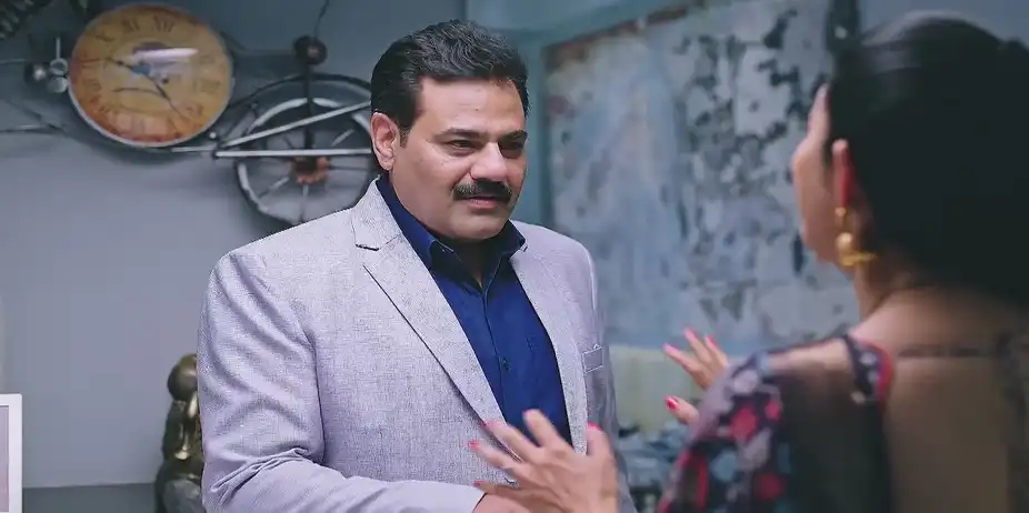 Goutham and Bhoomika's Fun Banter - Amruthadhaare
