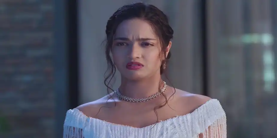 Leela Grows Suspicious Of Her Daughters-In-Law - Navri Mile Hitlerla
