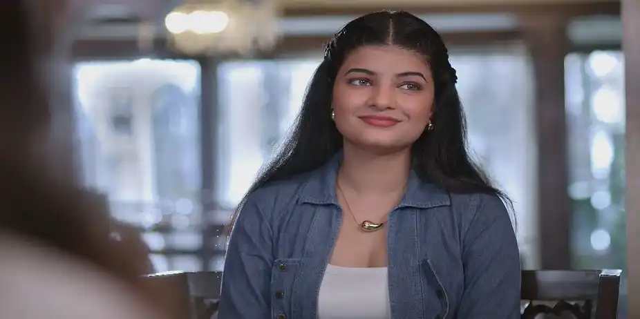 Sakshi Gives Solution to the Family Problem - Hamara Parivar