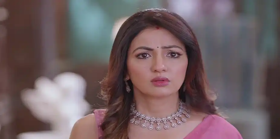 Rajvansh Lashes Out at Monisha - Kumkum Bhagya