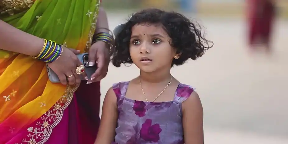 Devi's Claim Confuses Hasini - Maari
