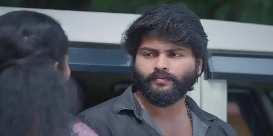 Veera Condemns the Lawyer - Veera