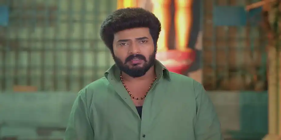 Karthikeyan Questions Parmeshwari - Karthigai Deepam