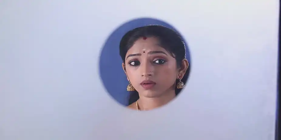 Bommi's Spirit Meets Parmeshwaran - Ninaithale Innikkum