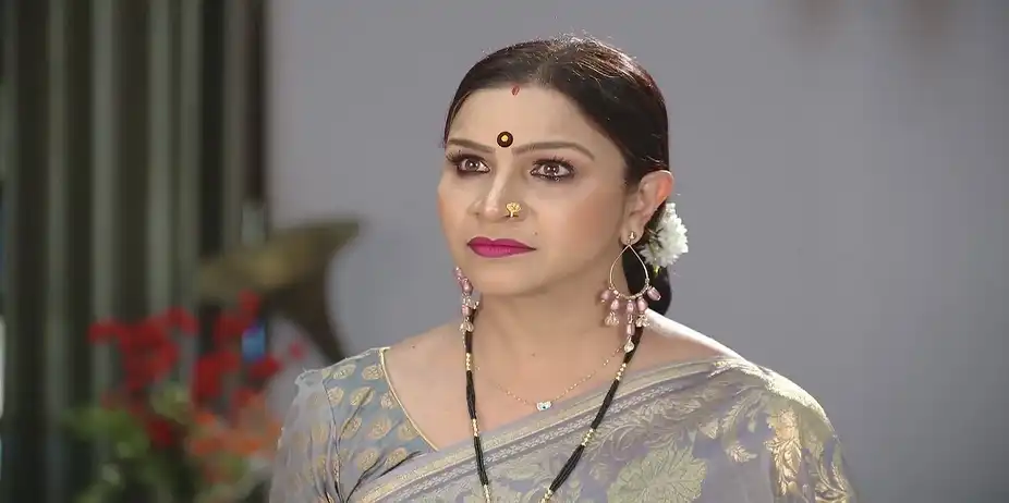 Bhawani Complains about Priya - Suna Jhia