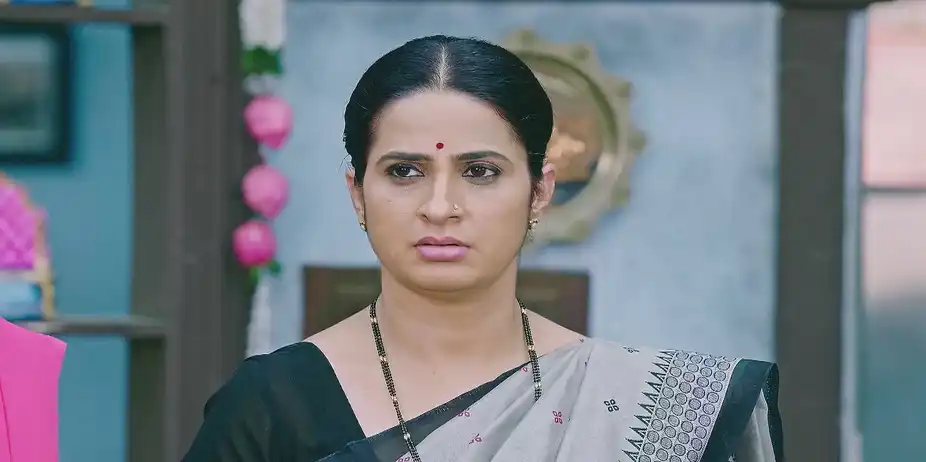 Venky Warns Santosh and Harish - Lakshmi Nivasa